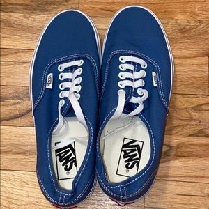 VANS BRAND NEW.NEVER WORN SIZE WOMEN 8.5 and MEN 7